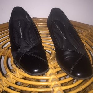 Tender Tootsies Women Size 9 Black Slip-on shoes